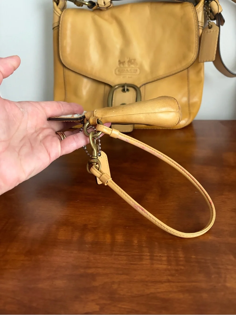 Coach Bleecker Natural Leather Shoulder Bag & Wristlet Tattersall Lining *READ*